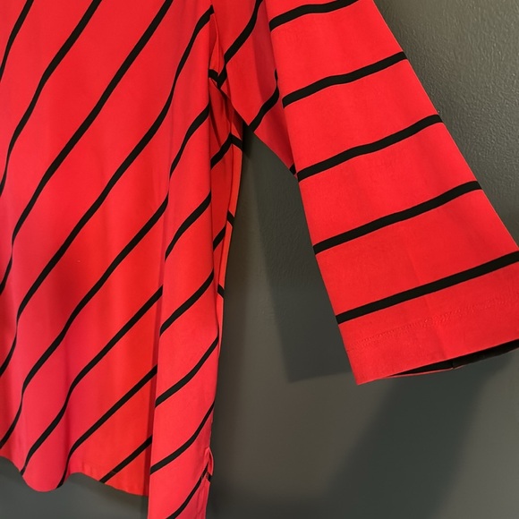 Red! Great looking striped Easywear by Chio's Tunic - Sz 3 (XL) - Picture 3 of 3